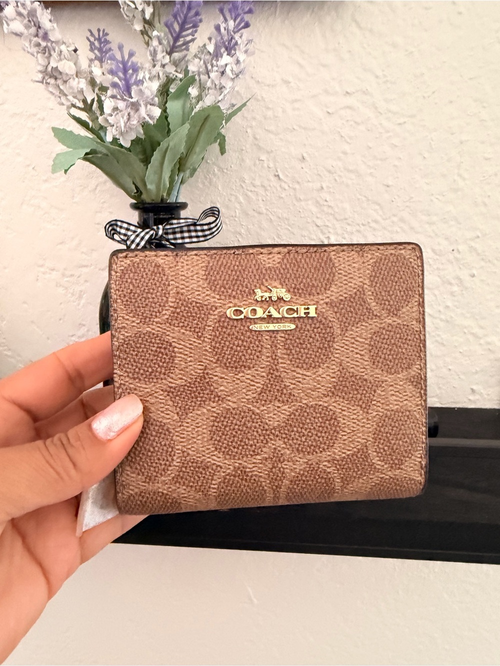 Coach Snap Wallet In Signature Canvas - Picture 5 of 10